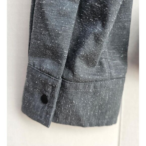 Lululemon Men’s Utility Tech Shirt Long Sleeve Hidden Buttons Grey Size Medium - Picture 4 of 5